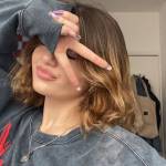 Holly Farrell profile picture