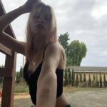 Lily Sanderson Profile Picture